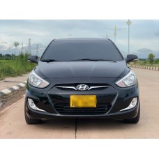 2013 ລົດຂາຍ Hyundai Accent
